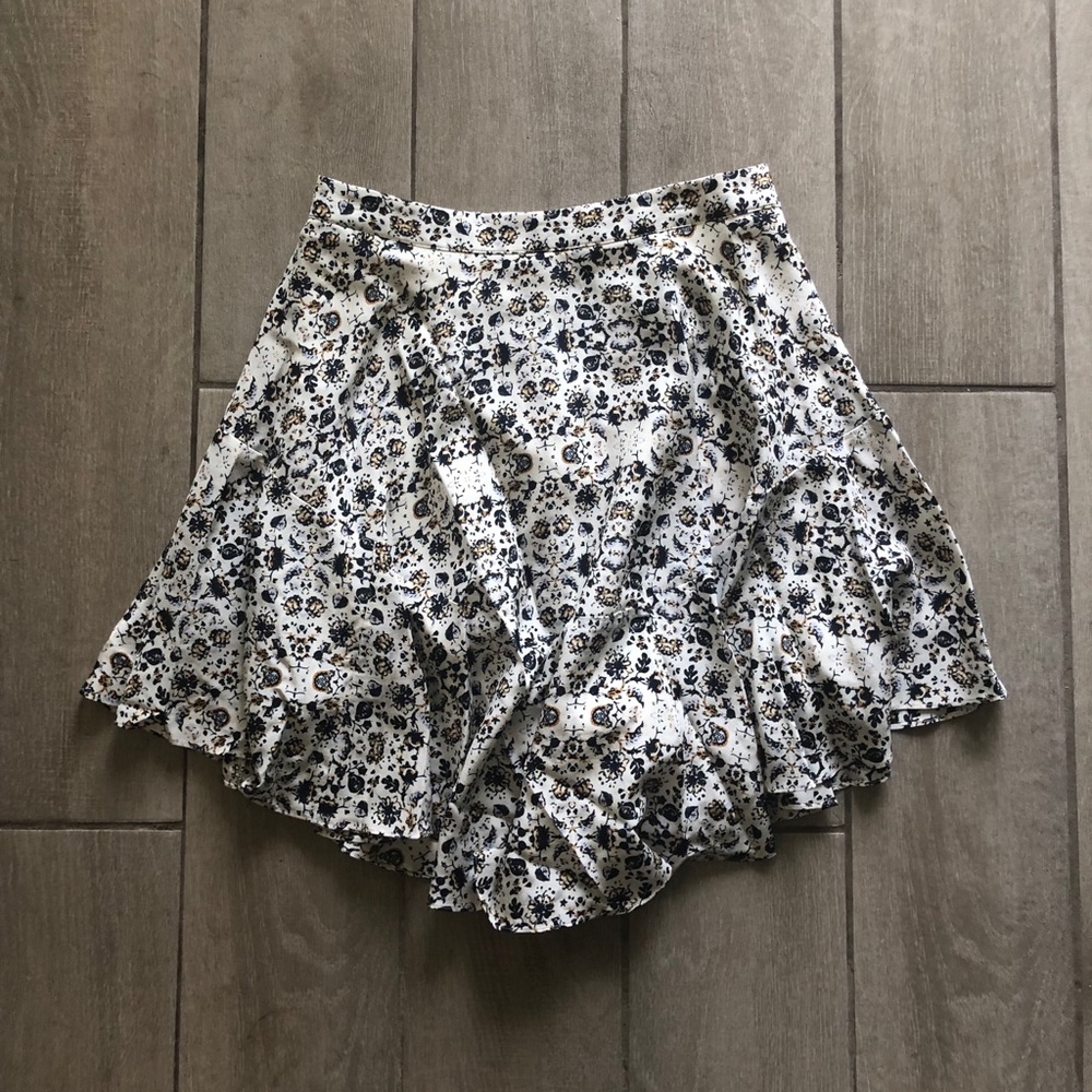 Club Monaco Knee Length Skirt